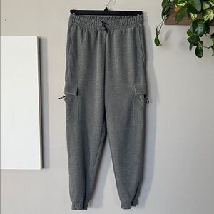Sincerely Jules size small, cargo joggers